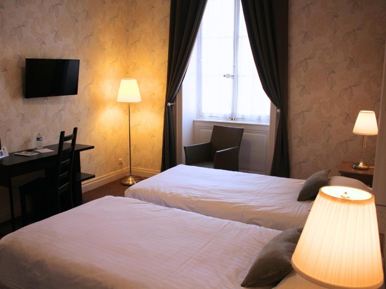 Grand Hotel De Bourbon-Lancy - Spa Et Restaurant - Logis מראה חיצוני תמונה