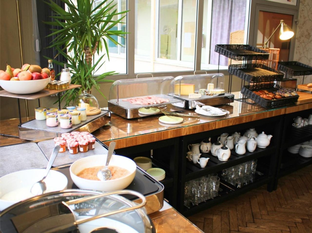 Grand Hotel De Bourbon-Lancy - Spa Et Restaurant - Logis מראה חיצוני תמונה