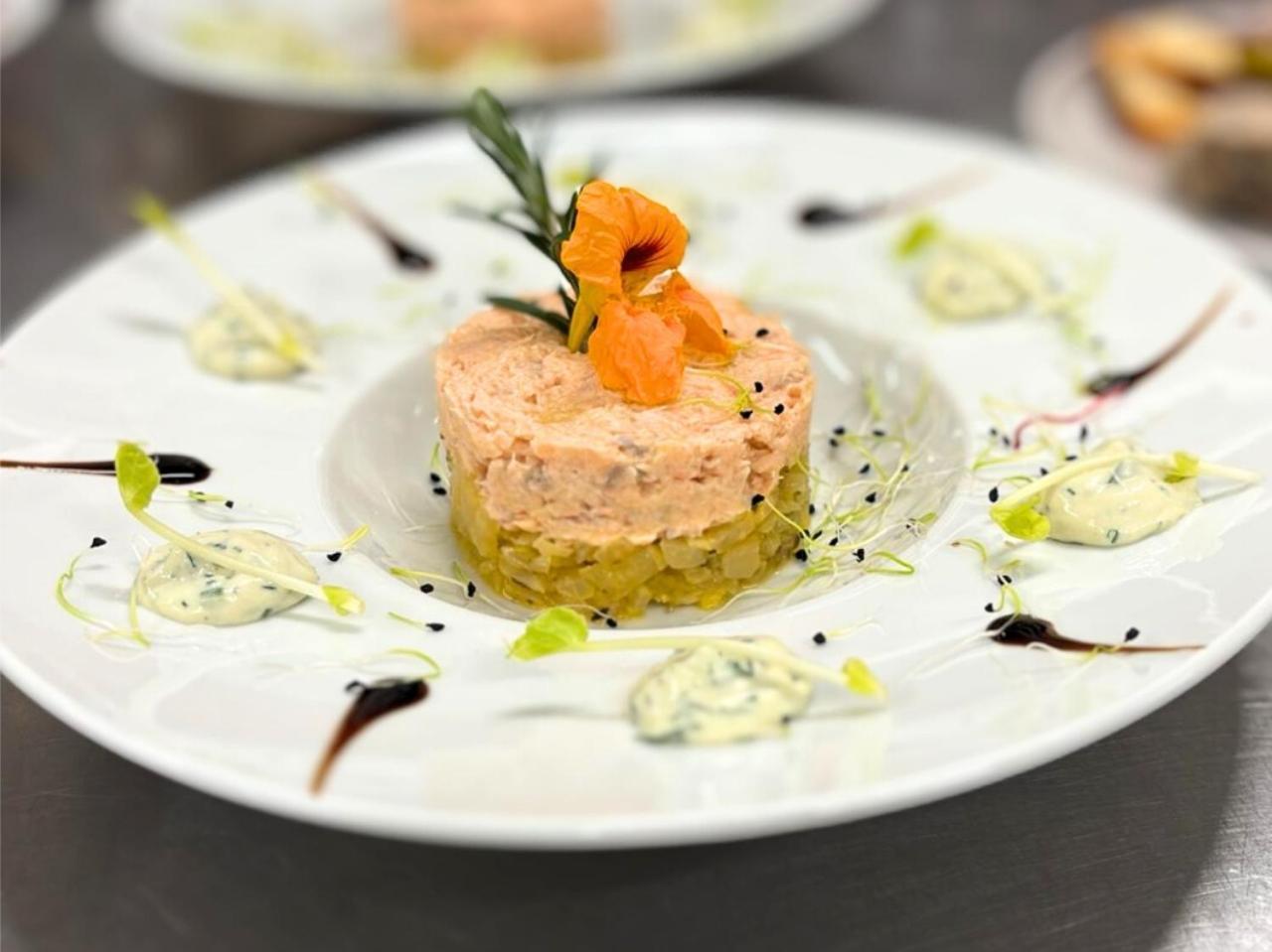 Grand Hotel De Bourbon-Lancy - Spa Et Restaurant - Logis מראה חיצוני תמונה