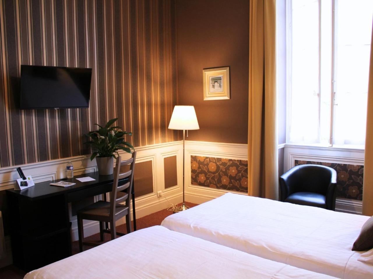 Grand Hotel De Bourbon-Lancy - Spa Et Restaurant - Logis מראה חיצוני תמונה